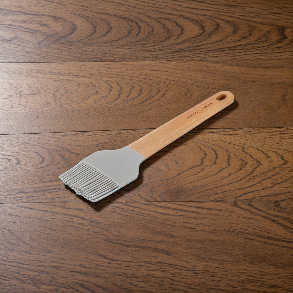" Karaca x Refika Gadgets Silikonpinsel mit Holzgriff "