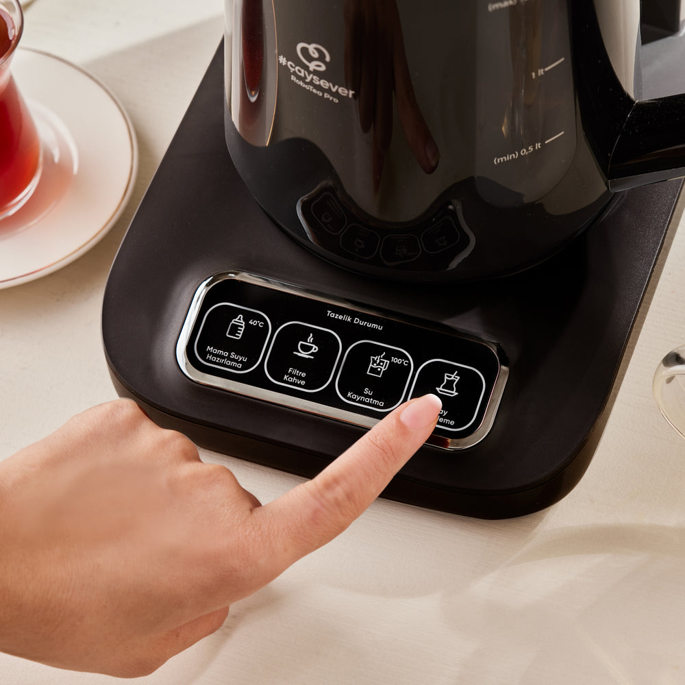" Karaca Caysever Robotea Pro 4 in 1 sprechender automatischer Teekocher Wasserkocher und Filterkaffeemaschine 2500W Chrome "