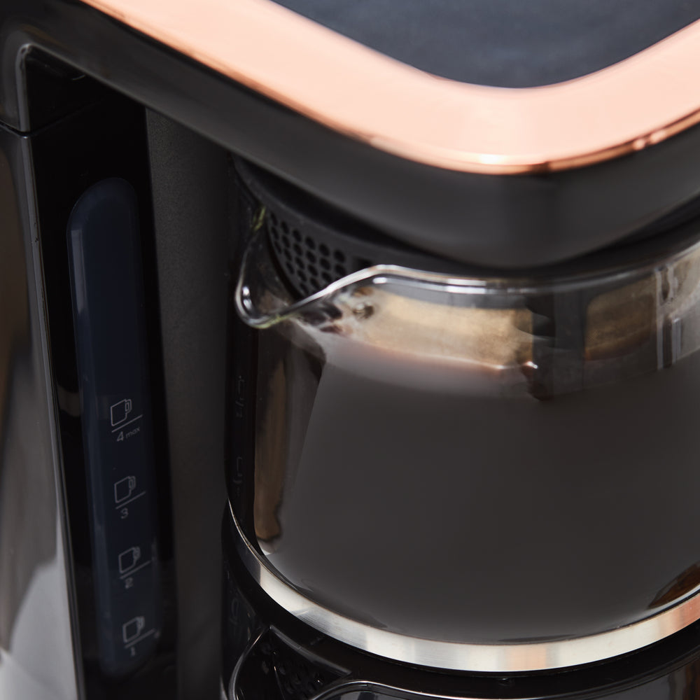 " Karaca Çaysever Robotea Pro 4 in 1 Sprechende Automatische Glas-Teemaschine, Wasserkocher und Filterkaffeemaschine 2500W Schwarz Kupfer "