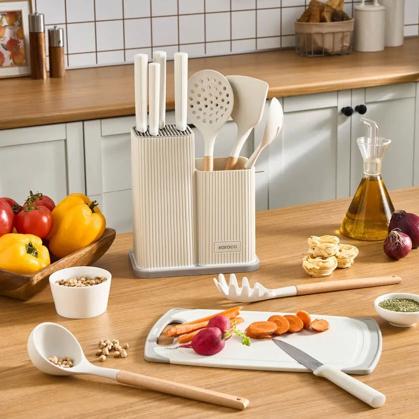 " Karaca Massimo Messer, Servierbesteck und Schneidebrett-Set, Creme "