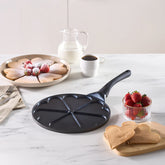 Karaca Fluffy Love Antihaft-Pfannkuchenpfanne mit Induktionskeramikbeschichtung 26 cm schwarz
