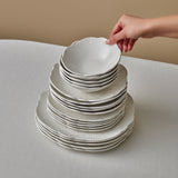 Karaca Bloom 24-teiliges Bone China Tafelservice für 6 Personen Weiss