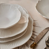 Karaca Bloom 24-teiliges Bone China Tafelservice für 6 Personen Weiss