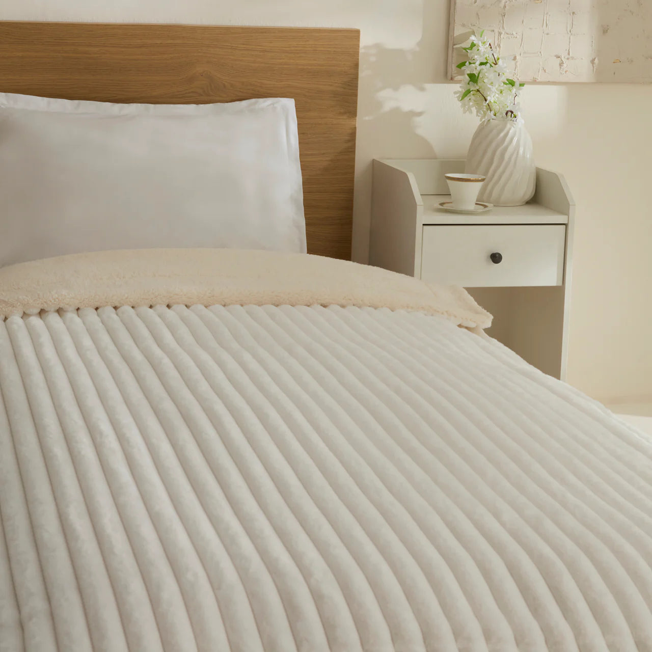 Karaca Stripe Sherpa Weiße Decke 150x200
