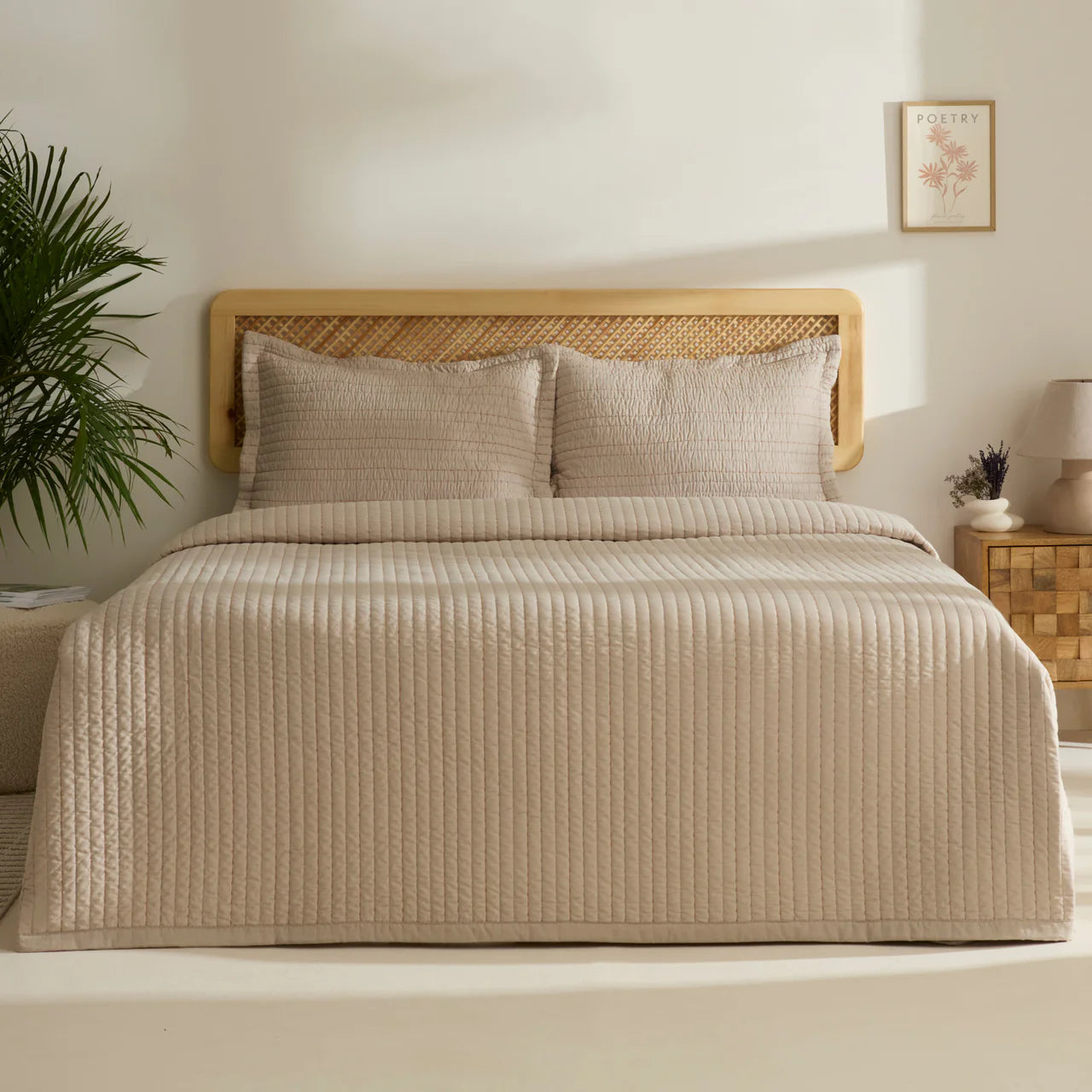 Manon Bettüberwurf Set Doppelbett Beige 230x240cm + 2(50x70) cm