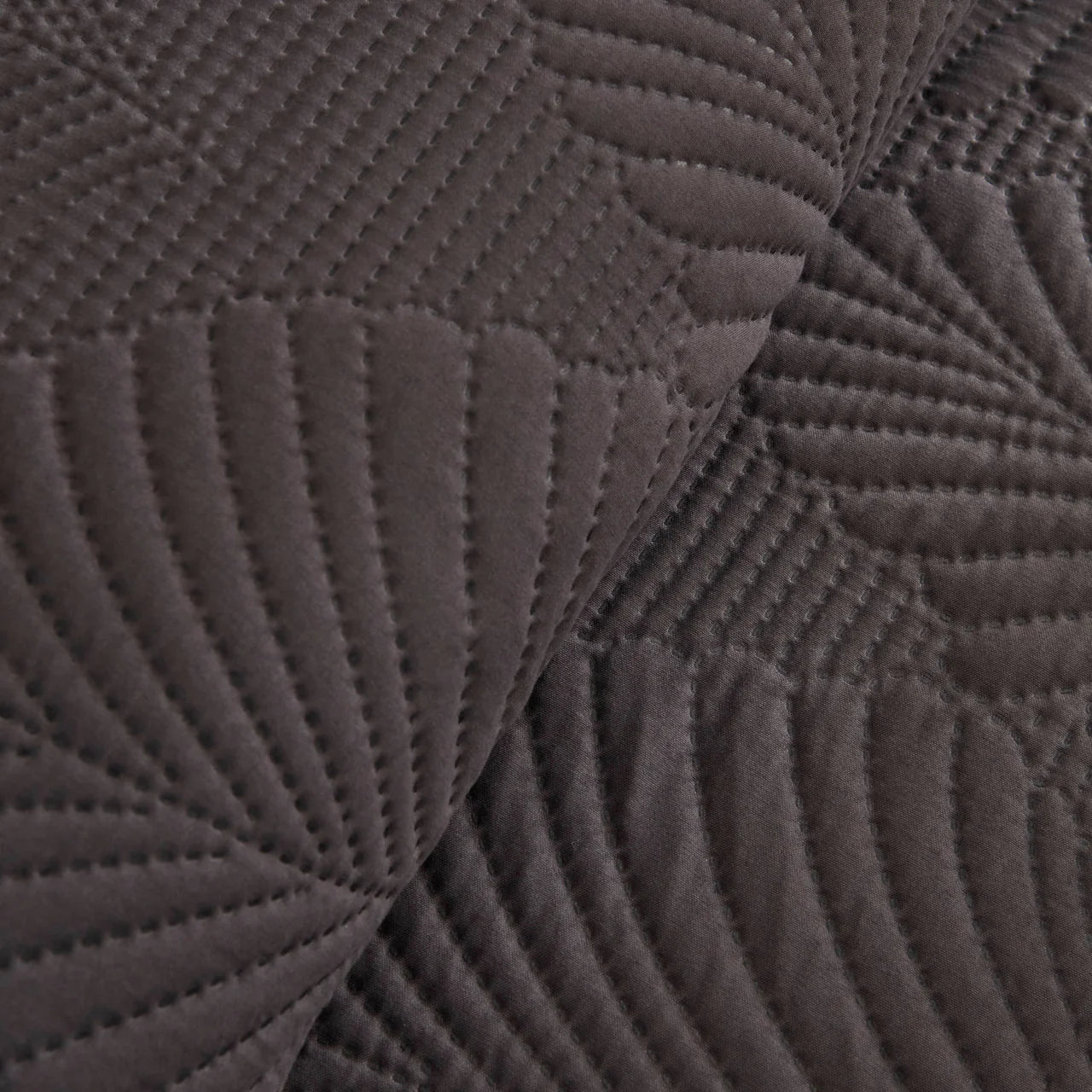 Leaf Bettüberwurf-Set Anthrazit 230x240 cm + 2 (50x70 cm)
