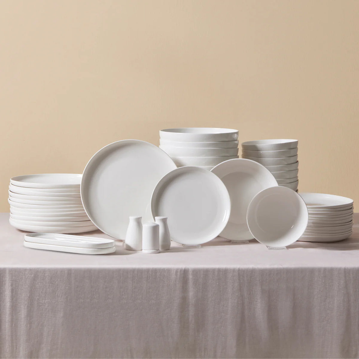 Karaca Streamline Favaro 53-Teiliges 12-Personen Geschirrset Weiss