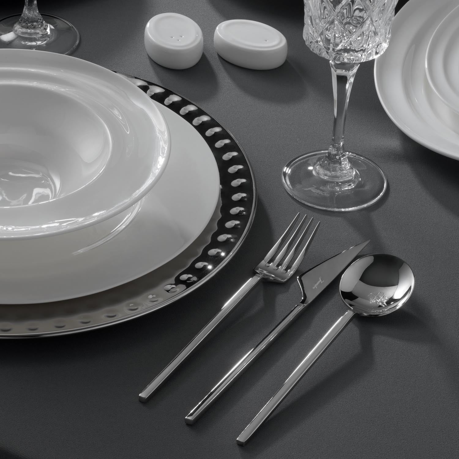 " Jumbo 9100 84-teiliges Besteck-Set für 12 Personen mit Box "