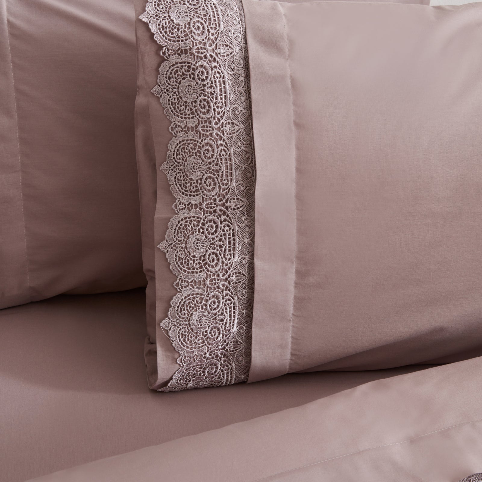 " Karaca Home Valeria Queen 8-teiliges Geschenkset für Paare Altrosa "