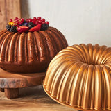 Karaca Cake Pro Geschnittene Gold Gusseisen Kuchenform