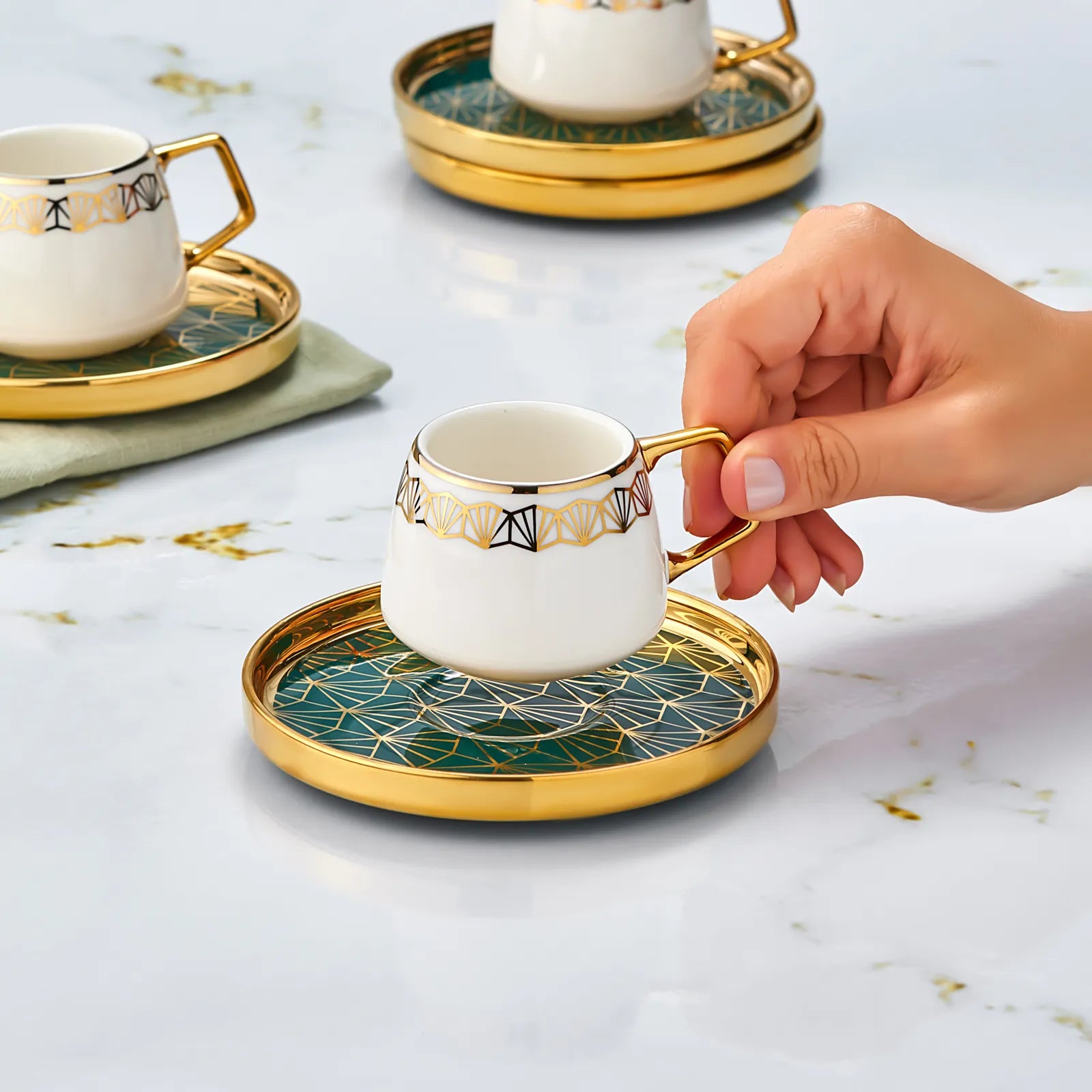 " Karaca Verde 12-teiliges Porzellan Espresso Türkischer Kaffeetassen-Set für 6 Personen, 100 ml, Mehrfarbig "