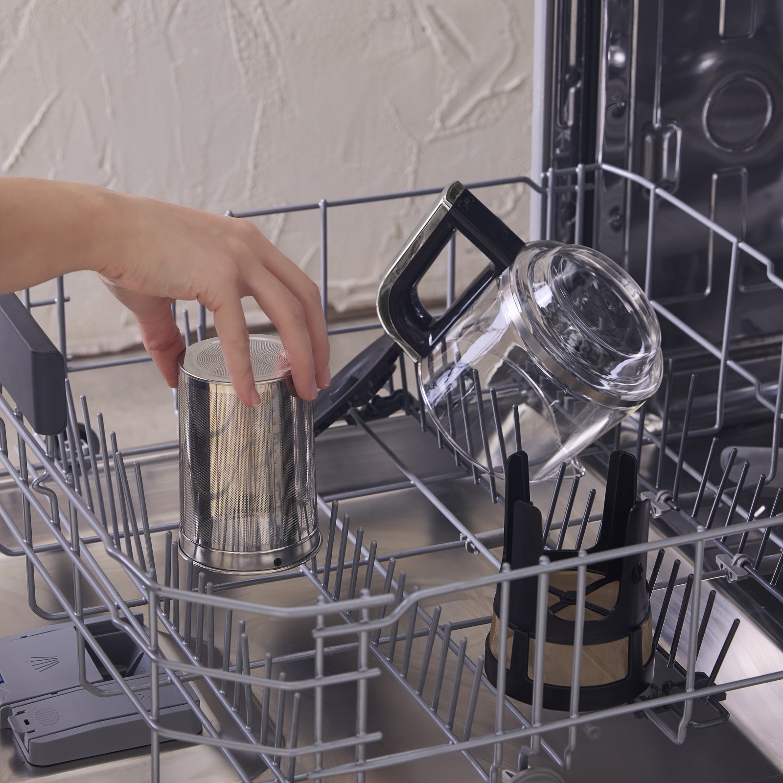" Karaca Caysever Robotea Pro 4 in 1 sprechender automatischer Teekocher Wasserkocher und Filterkaffeemaschine 2500W Space Grau "