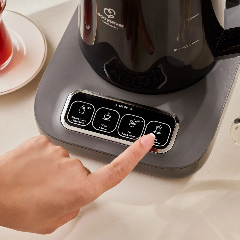 " Karaca Caysever Robotea Pro 4 in 1 sprechender automatischer Teekocher Wasserkocher und Filterkaffeemaschine 2500W Space Grau "