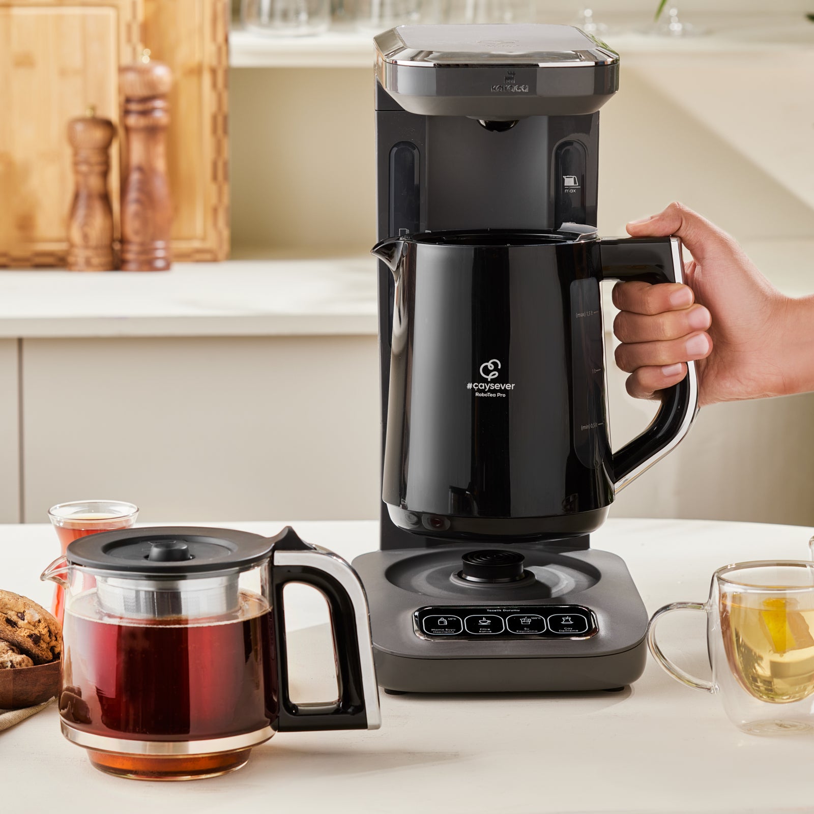 " Karaca Caysever Robotea Pro 4 in 1 sprechender automatischer Teekocher Wasserkocher und Filterkaffeemaschine 2500W Space Grau "