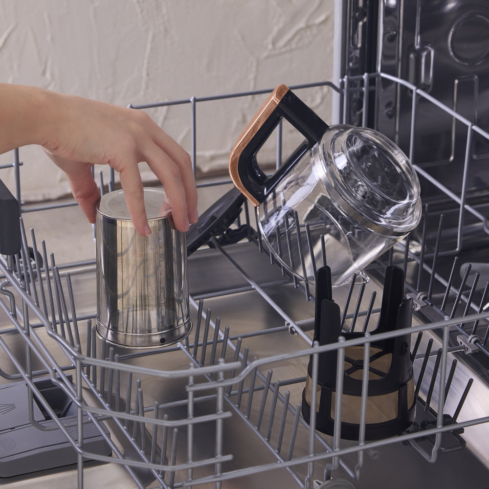 " Karaca Çaysever Robotea Pro 4 in 1 Sprechende Automatische Glas-Teemaschine, Wasserkocher und Filterkaffeemaschine 2500W Schwarz Kupfer "