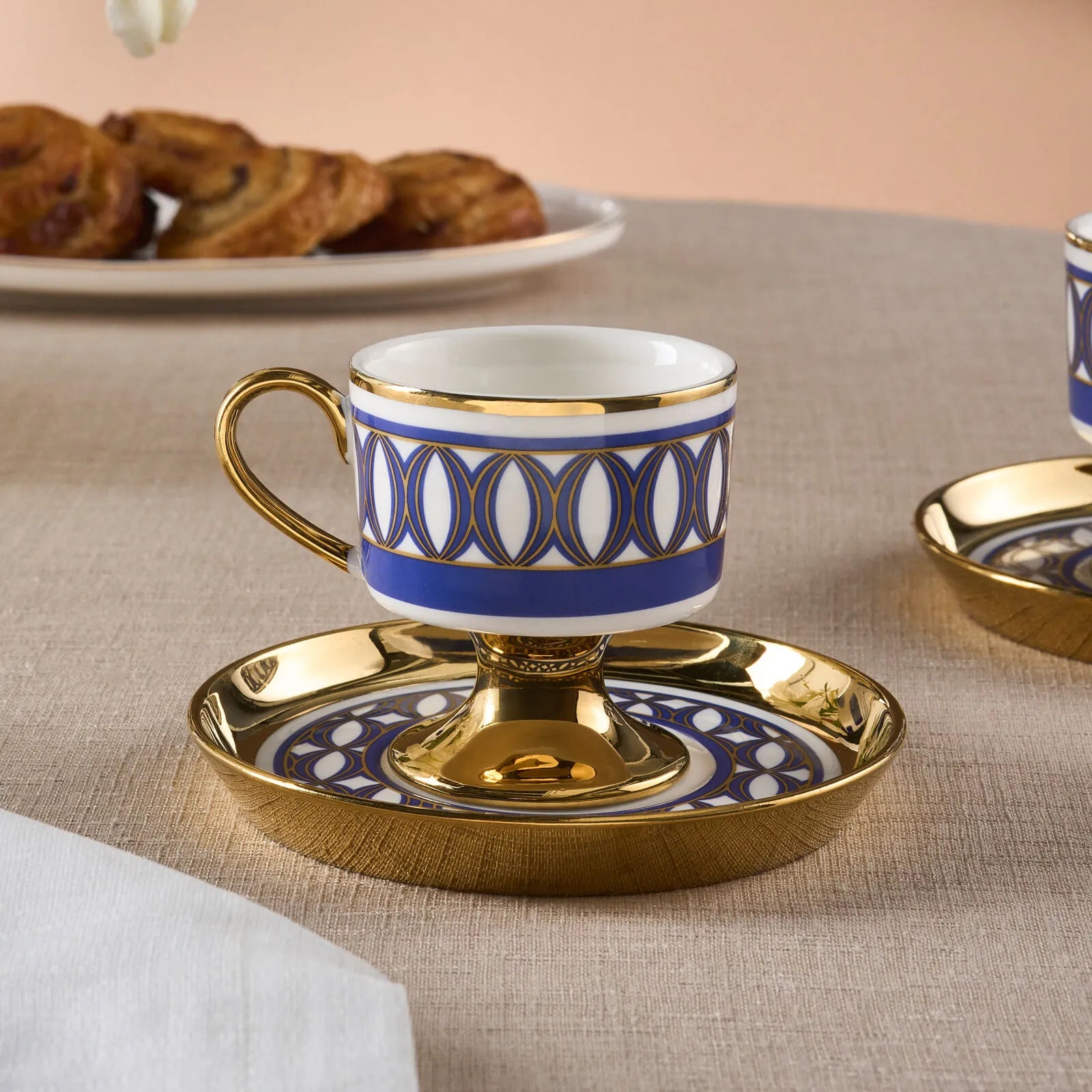 " Karaca Hilal 4-teiliges Porzellan Türkisch-Kaffeetassen-Set, 85 ml, Mehrfarbig "