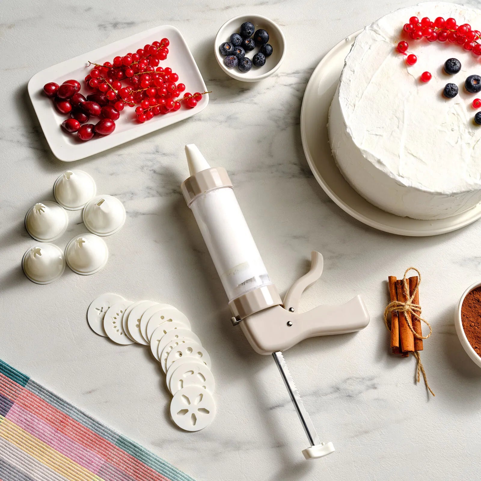 " Karaca x Refika Gadgets Kuchen-Dekorationsgerät "
