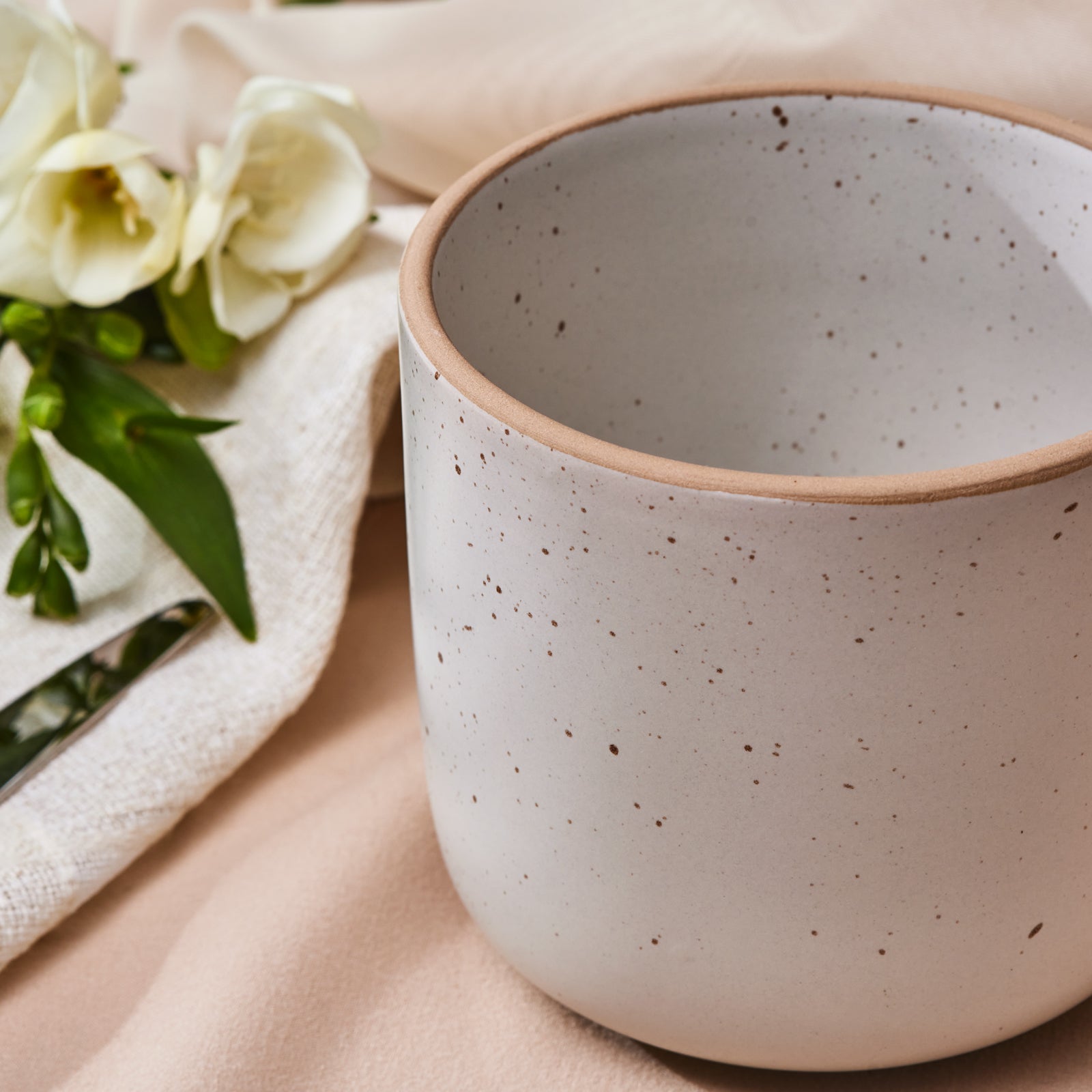 Karaca Chicago Dot Reaktive Tasse 440 ml