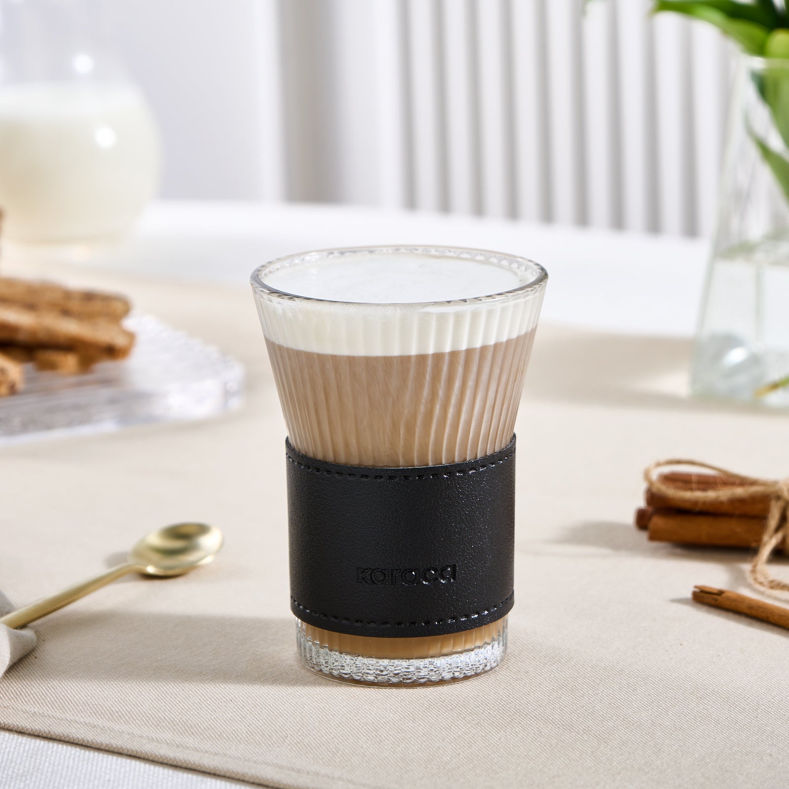 " Karaca Leder Cool Touch Latte Glas 210 Ml Schwarz "