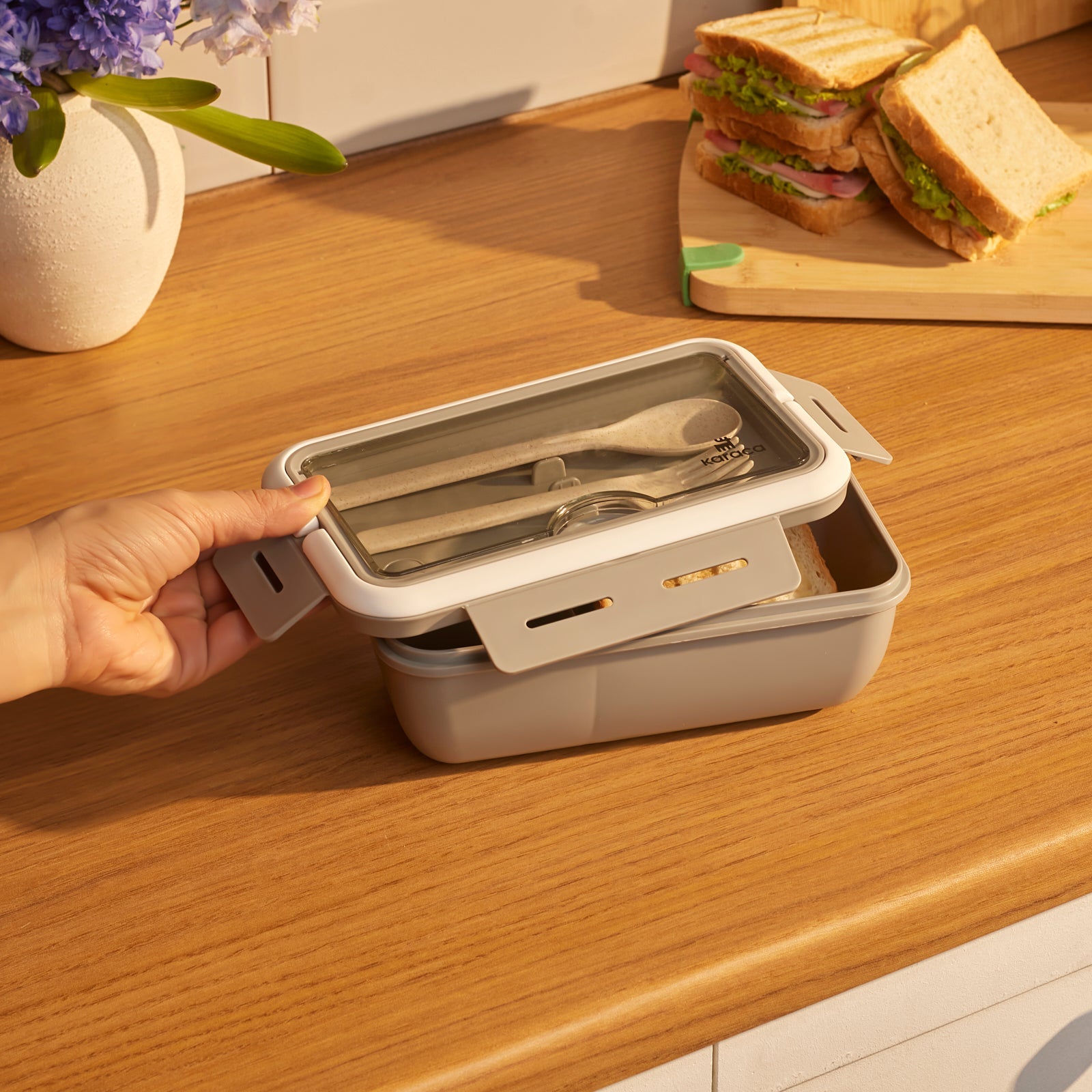 Karaca Fusca Lunchbox mit Gabel und Löffel Grau