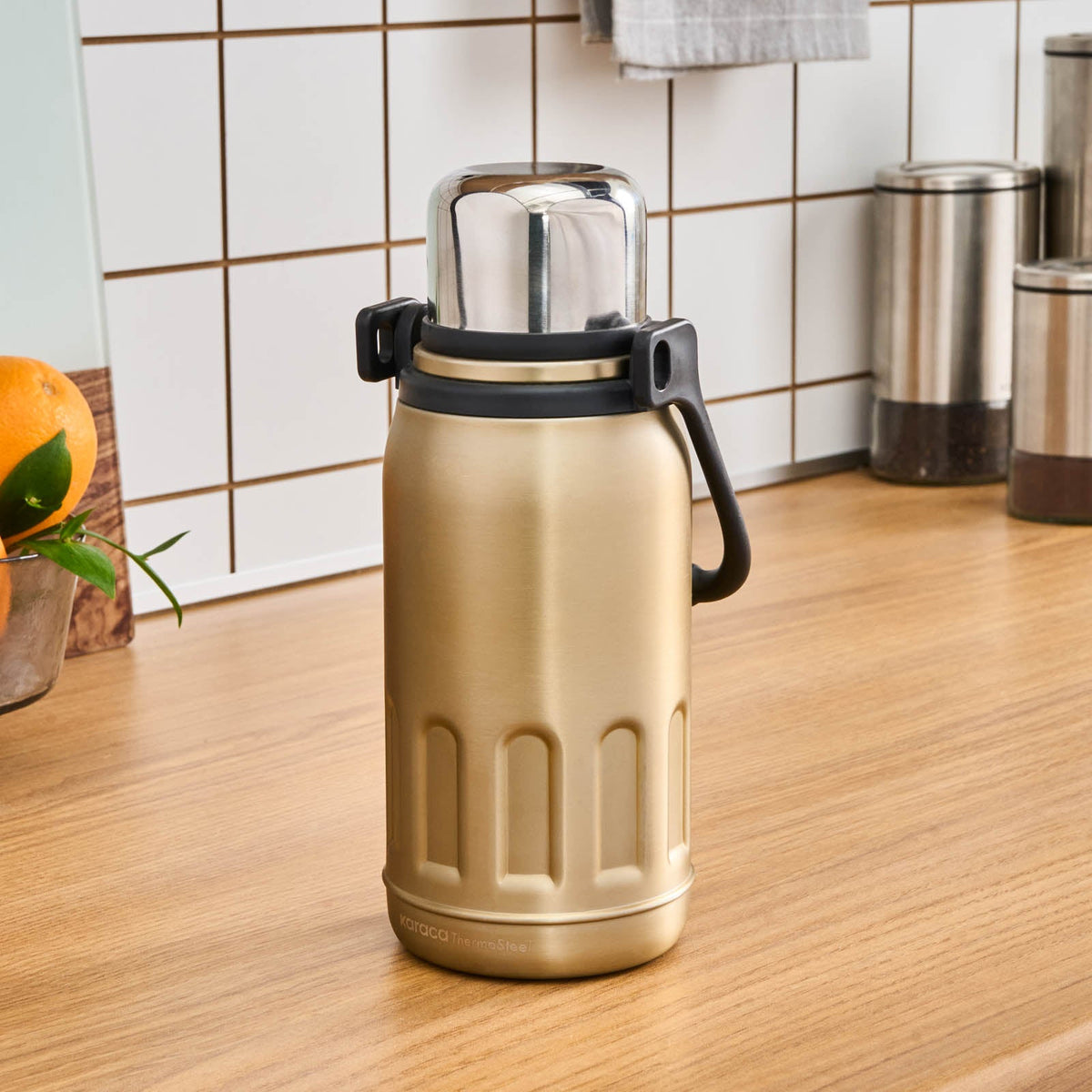 Karaca Adent Edelstahl Auslaufsicherer Thermos 800 ml Gold