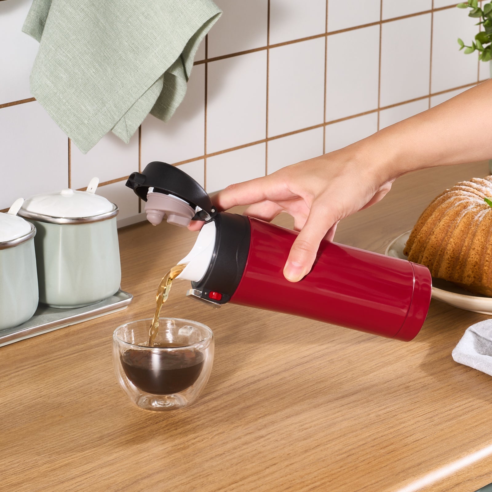Karaca Pluton Thermosflasche 350ML Rot