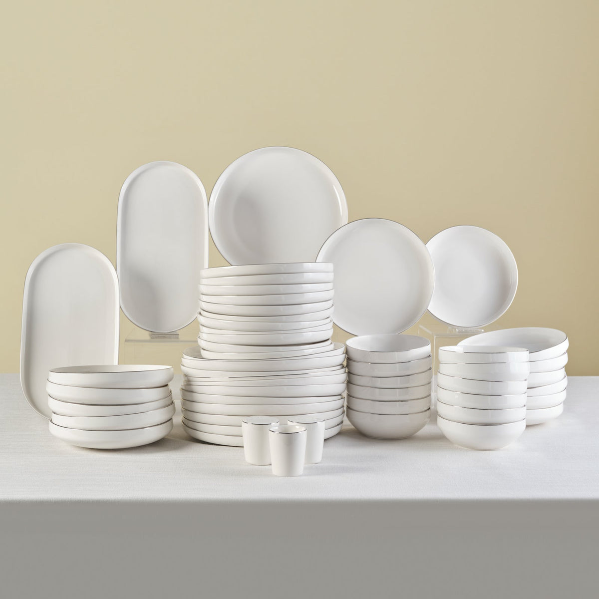 Karaca Stream Bone New Saturn 53-teiliges Tafelservice für 12 Personen – Platin