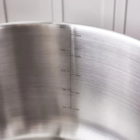 Karaca Elite Edelstahl-Induktions-Kochtopf mit Deckel 34 cm Silber