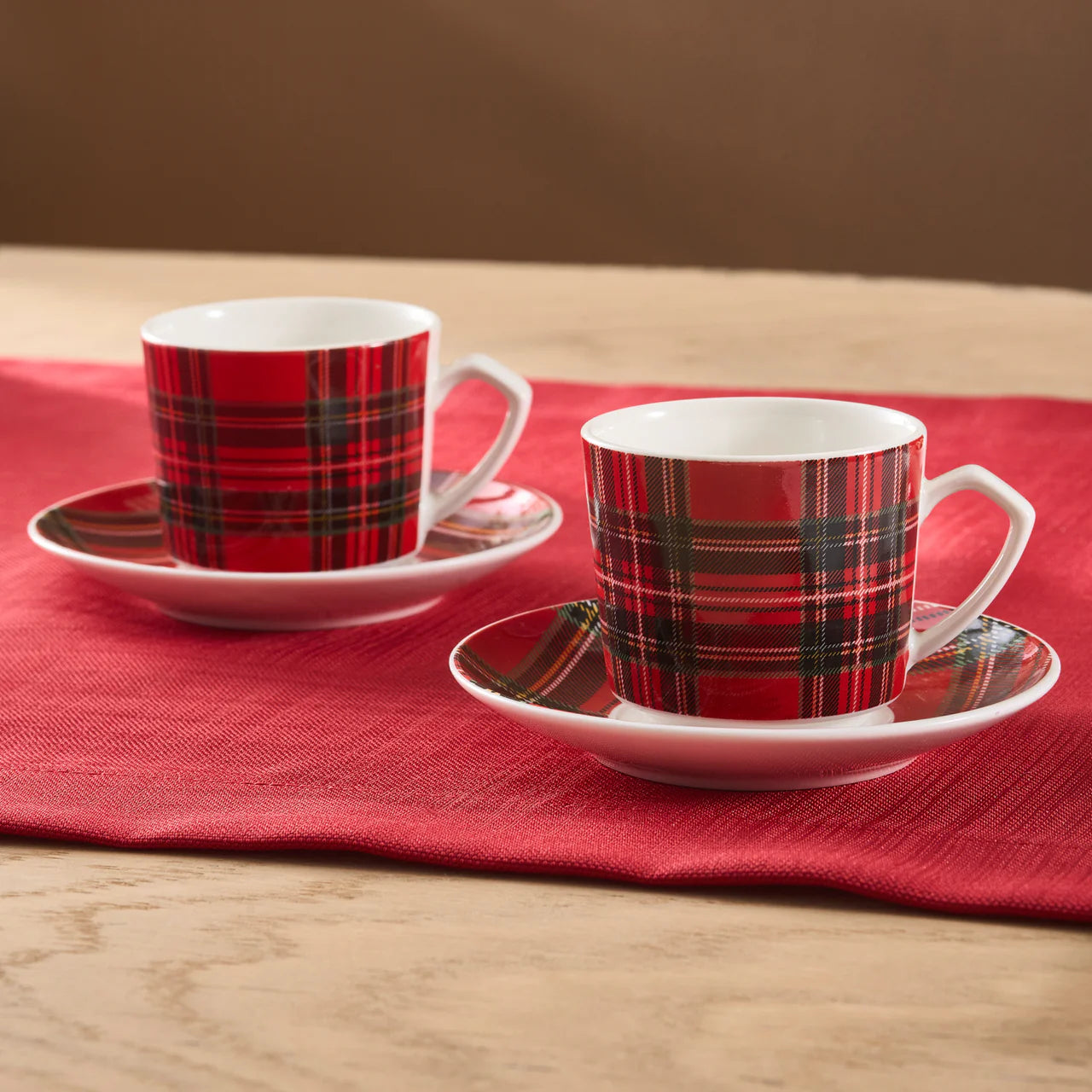 Karaca Ekose V2 4-teiliges Bone China Espresso Türkisch-Kaffeetassen-Set für 2 Personen 80 ml Rot