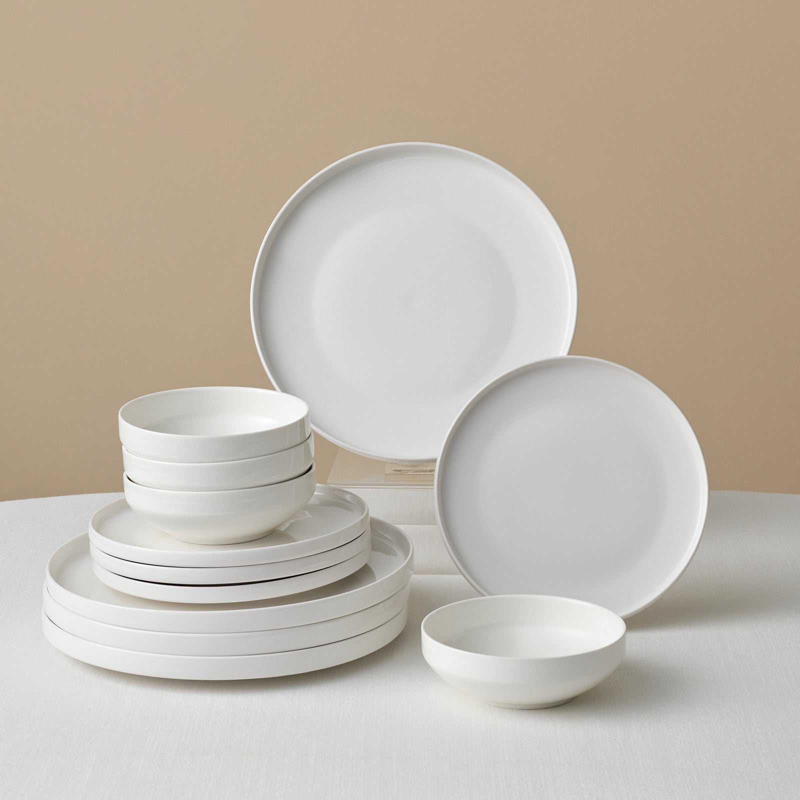 Karaca Stream Bone China Saturn 12-teiliges Tafelservice für 4 Personen Weiss