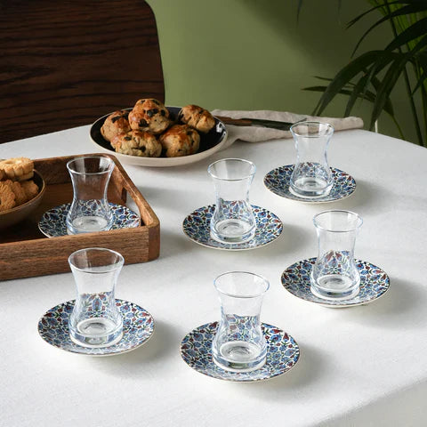 Karaca Emirgan 12-teiliges Türkisches Teeset aus Bone China für 6 Personen 130 ml Mehrfarbig