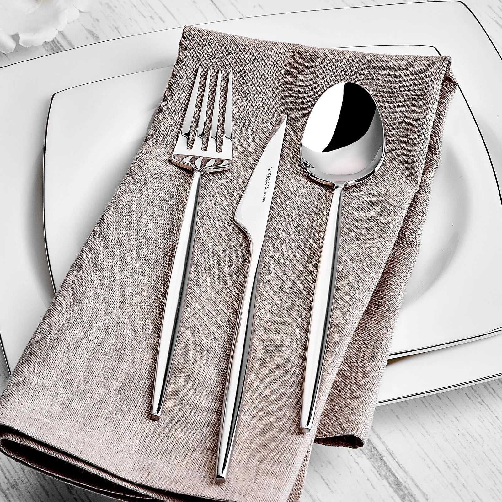 " Karaca Moongate 316+ 84-Teiliges Premium Besteckset für 12 - In Box "