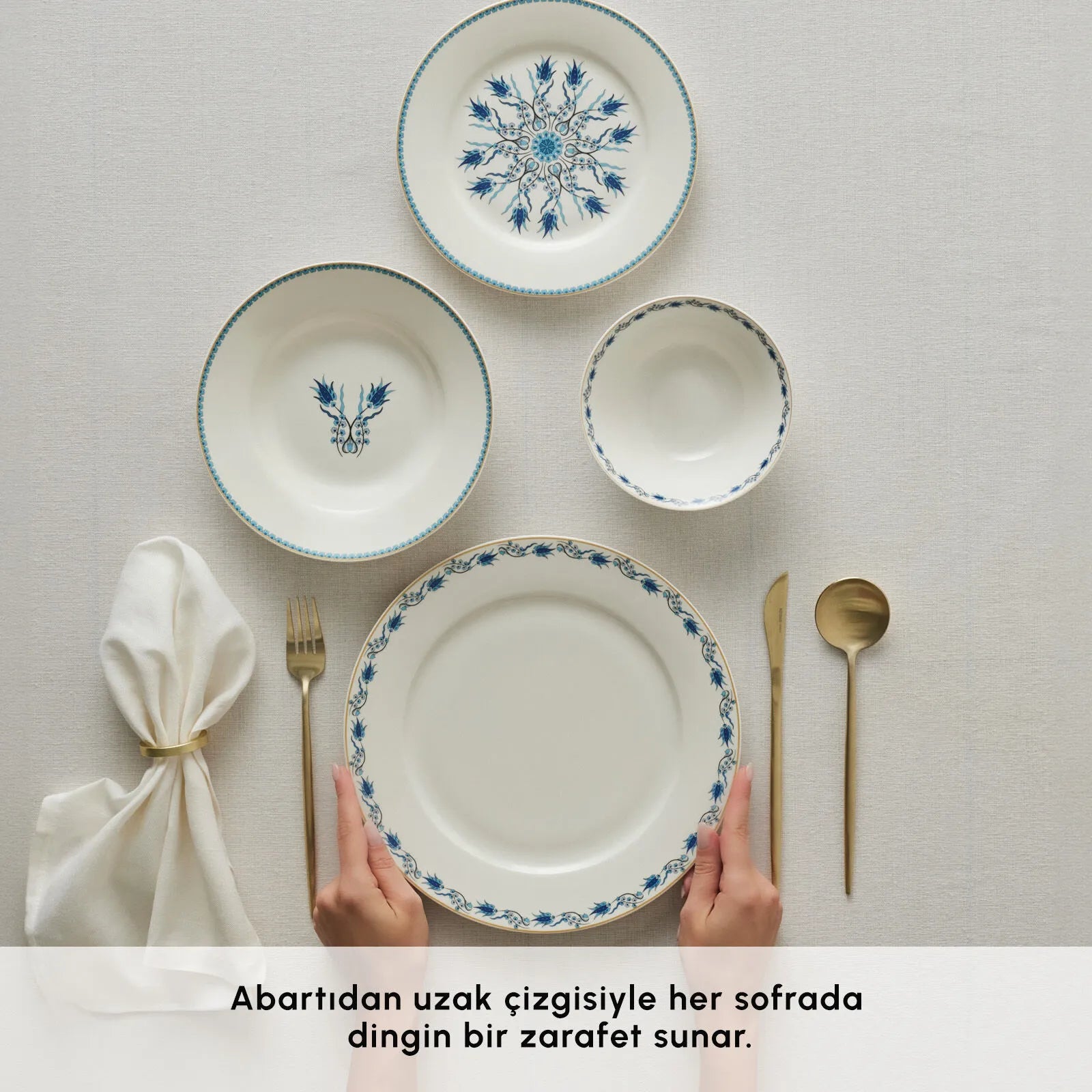 " Karaca Forever Bone China Iznik 24-teiliges Tafelservice für 6 Personen, Mehrfarbig "